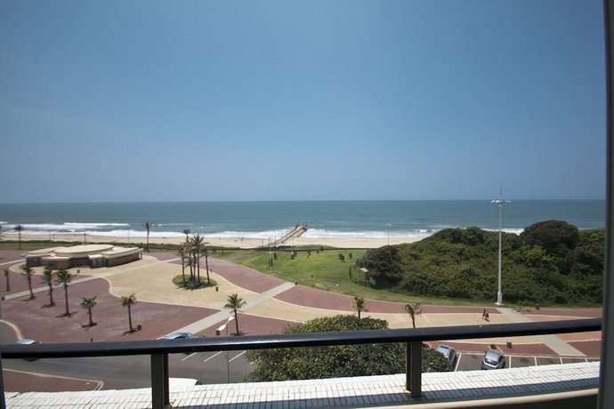 Blue Waters Hotel