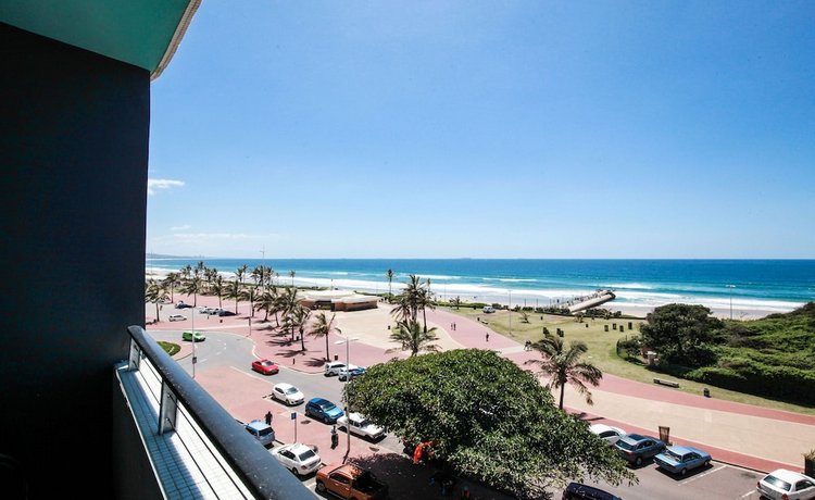 Blue Waters Hotel