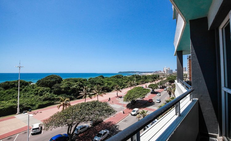 Blue Waters Hotel