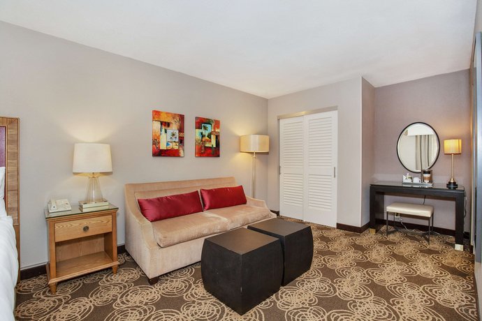 Radisson Hotel San Diego Rancho Bernardo