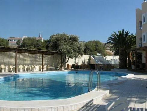 Karteros Hotel