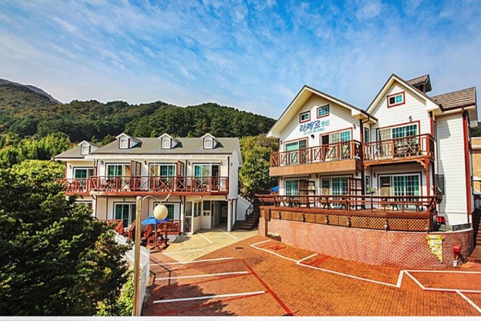 Geoje Lamer Pension