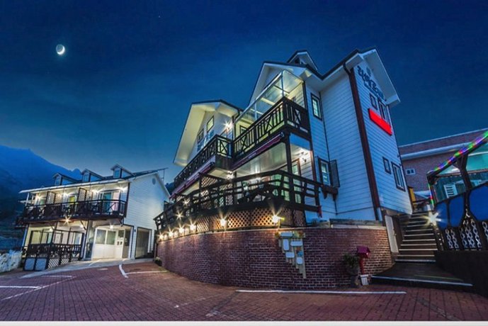 Geoje Lamer Pension