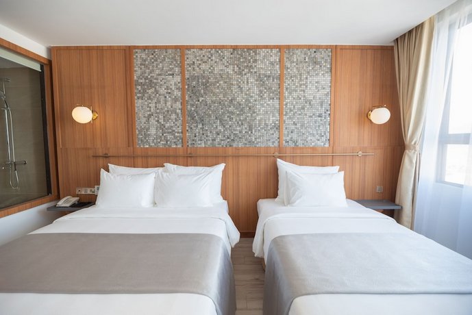 Majestic Premium Hotel