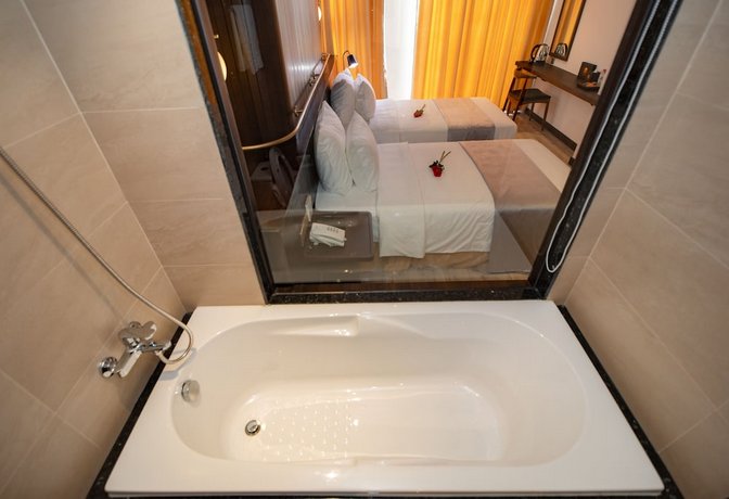 Majestic Premium Hotel