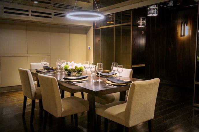 Bar_Restaurant