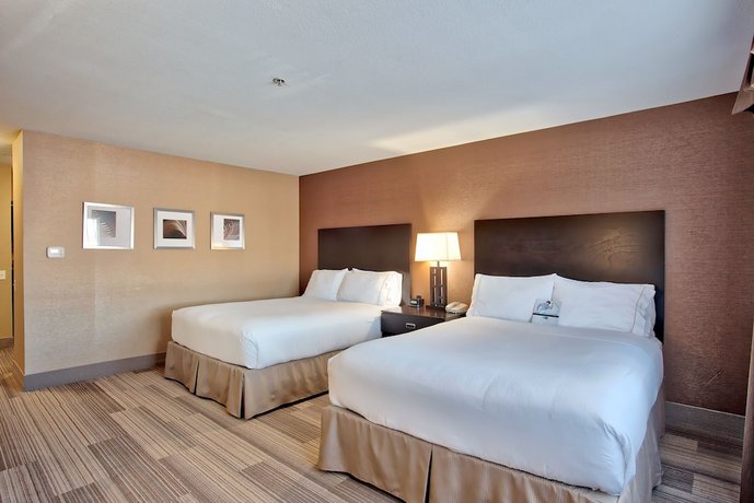 Holiday Inn Express Costa Mesa