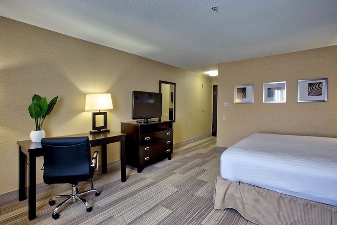 Holiday Inn Express Costa Mesa