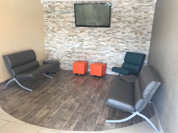 Days Inn by Wyndham Charlotte Airport North