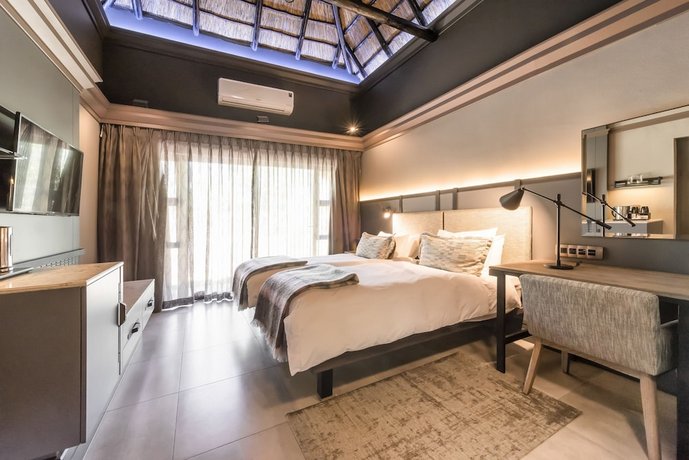 Mokuti Etosha Lodge