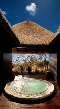 Mokuti Etosha Lodge