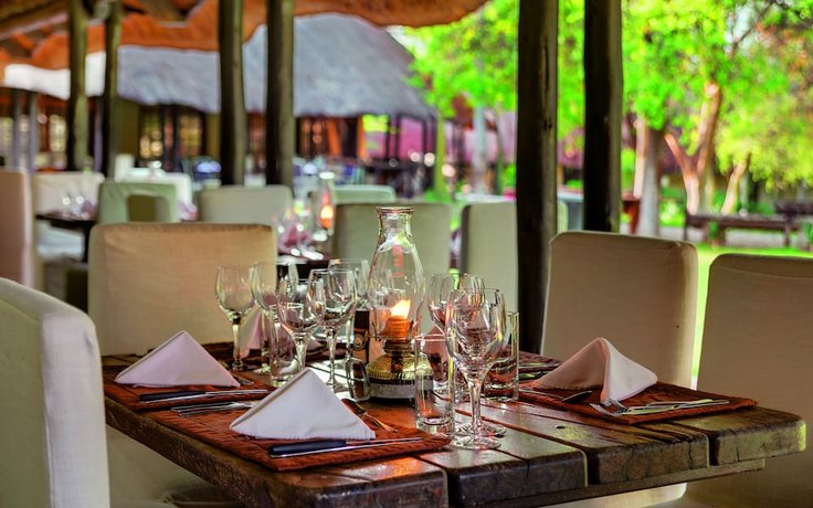 Mokuti Etosha Lodge