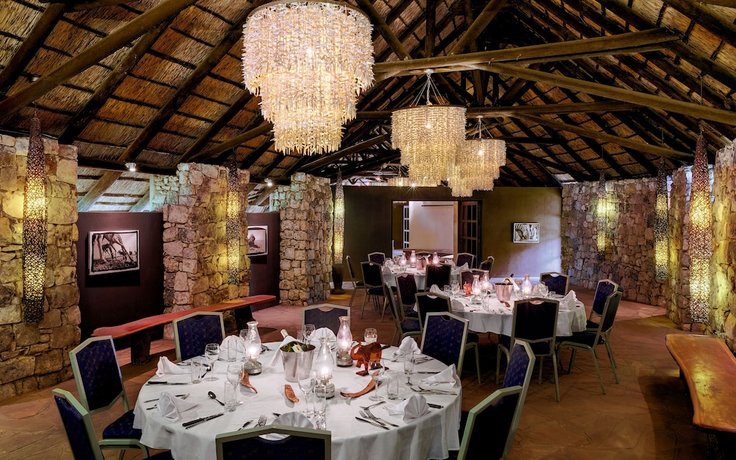 Mokuti Etosha Lodge