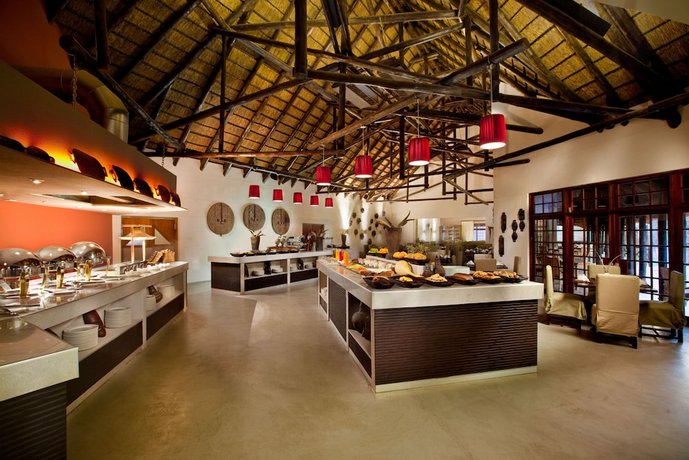Mokuti Etosha Lodge