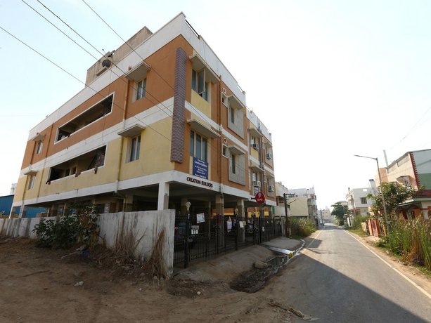 OYO 3860 Apartment JLS Gruha
