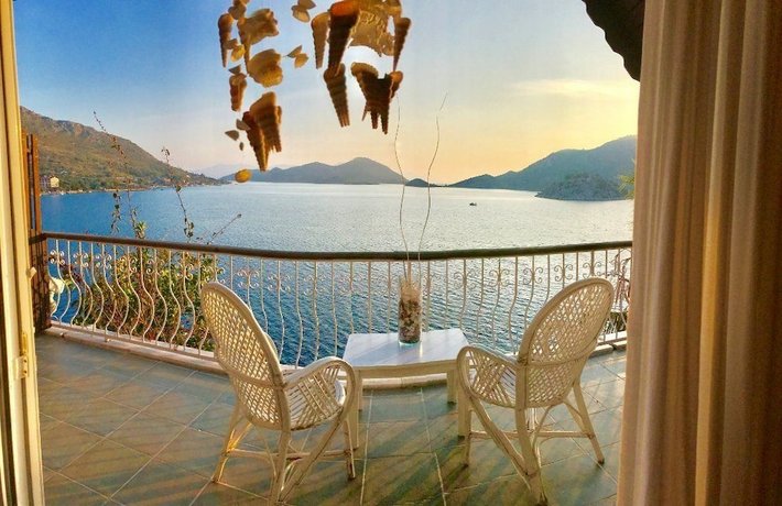 Dolphin Boutique Hotel