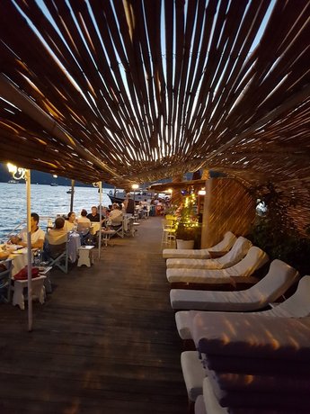 Dolphin Boutique Hotel