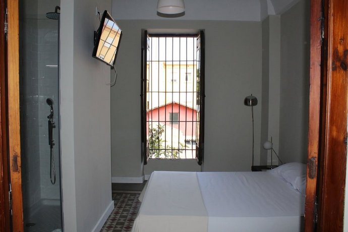 NWT Paradise Urban Hostel