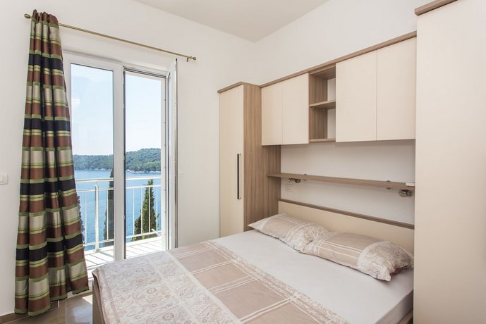 Apartments Villa Ari