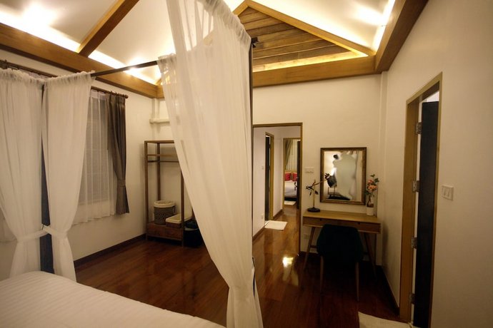 Nimman Pool Villa