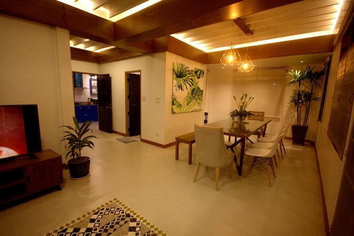 Nimman Pool Villa