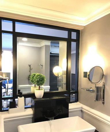 Stay in Style at Nimman R201