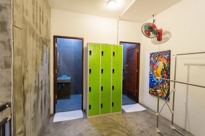 Zz Hostel