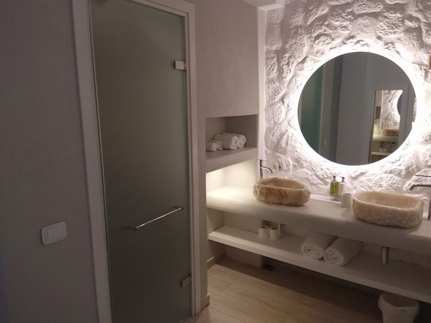 Petri Suites