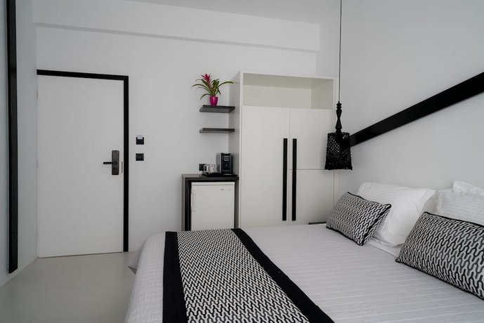 Divelia Hotel