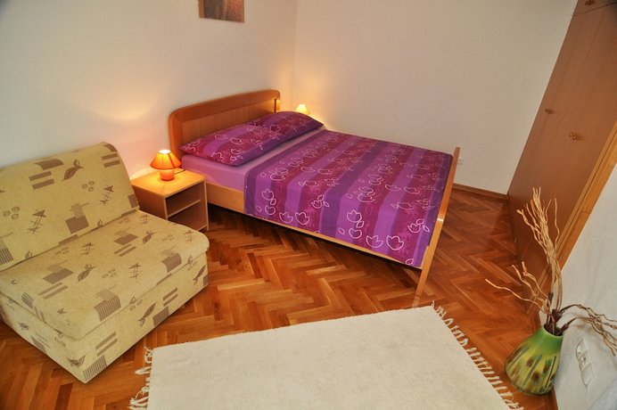 Apartments Nikica Seget Vranjica