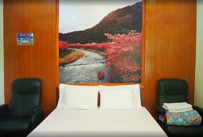 555 Resort