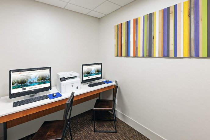 Holiday Inn Express Hotel and Suites Shreveport South Park Plaza