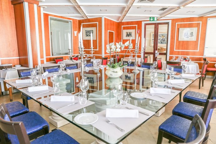 Bar_Restaurant
