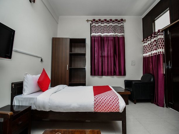 OYO Flagship 15357 Hotel Palm's