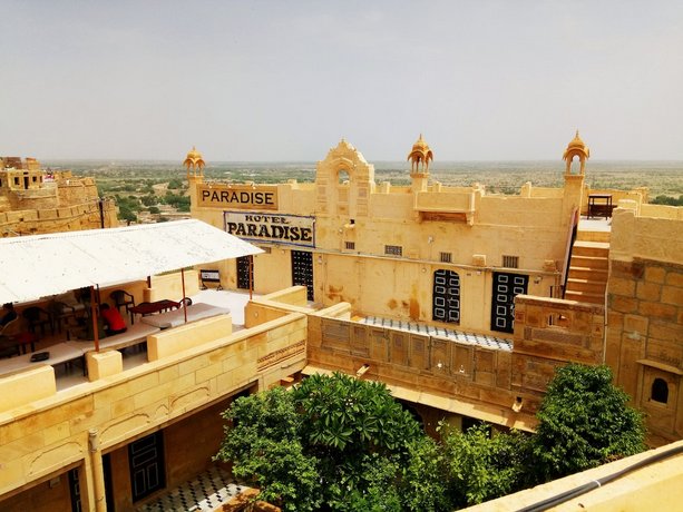 Hotel Paradise Palace on Fort