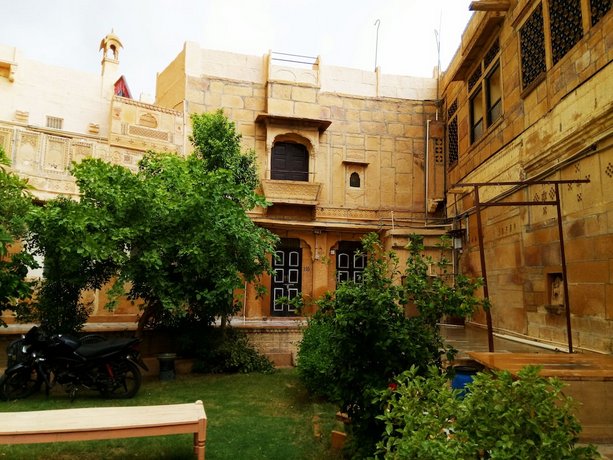 Hotel Paradise Palace on Fort