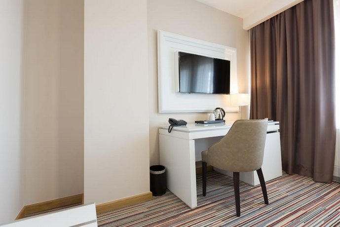 Hotel TESLA - Smart Stay Garni