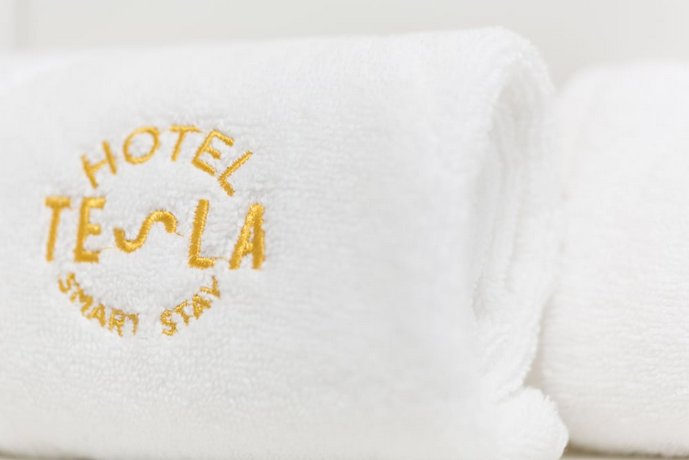 Hotel TESLA - Smart Stay Garni