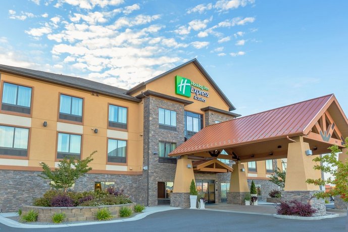 Holiday Inn Express and Suites Helena Helena Regional Airport United States thumbnail