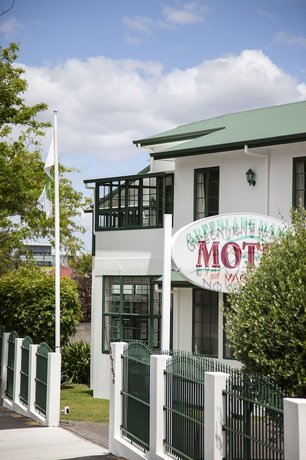 Greenlane Manor Motel