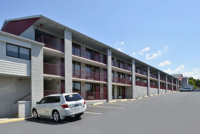 Branson Yellow Rose Inn and Suites