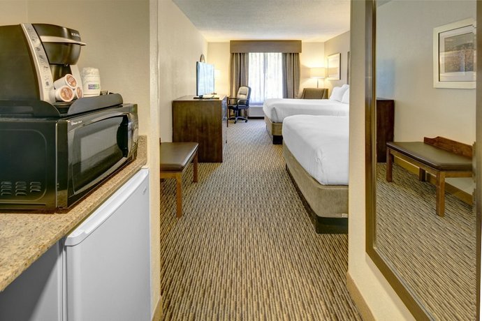 Holiday Inn Express & Suites Emporia