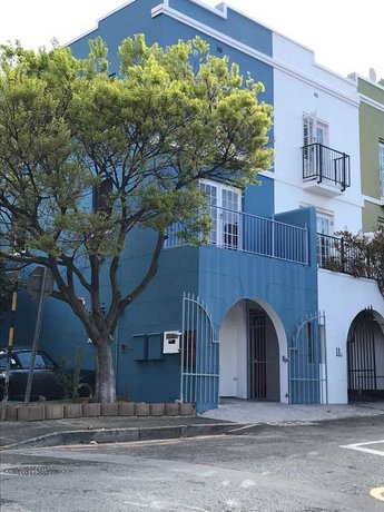 De Waterkant Piazza Apartments