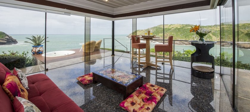 Cliffside Luxury Inn