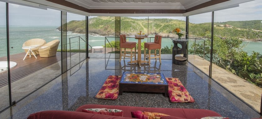 Cliffside Luxury Inn