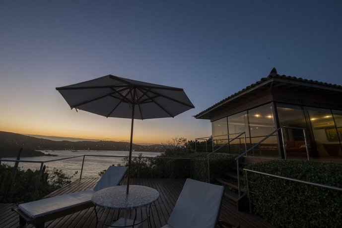 Cliffside Luxury Inn
