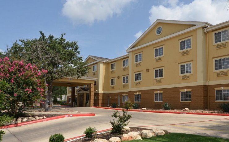 Holiday Inn Express Hotel & Suites San Antonio-Airport North
