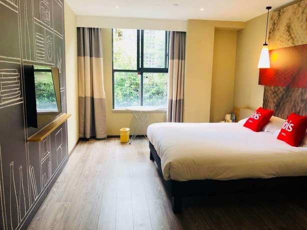 ibis Chengdu East Railway Station Hotel