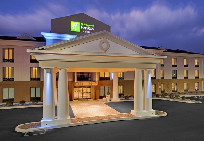 Holiday Inn Express Hotel & Suites Lebanon