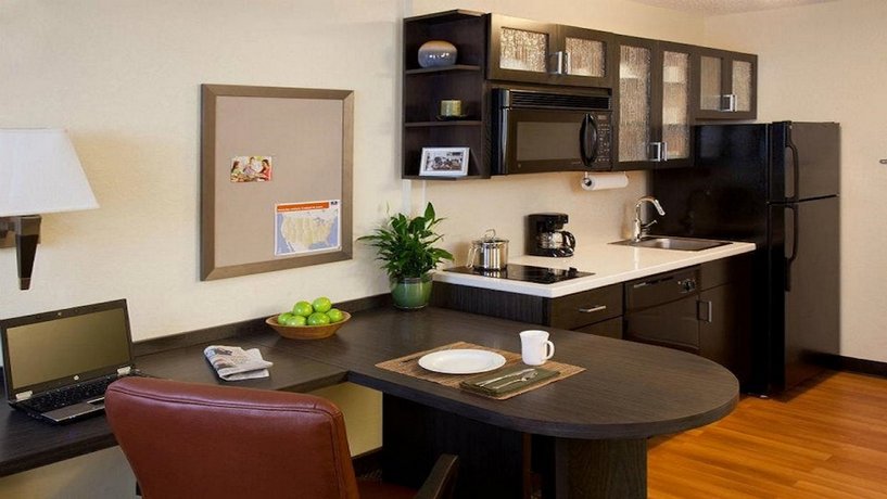 Candlewood Suites Philadelphia - Willow Grove